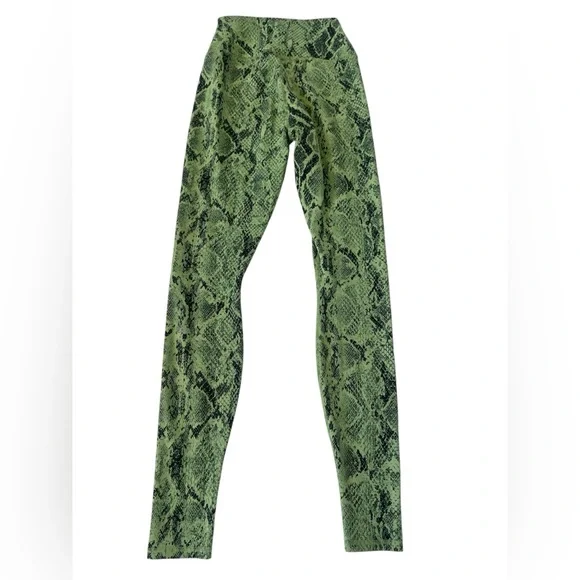 Alo Yoga High-Waist Vapor Green Snakeskin Leggings - Picture 4 of 9